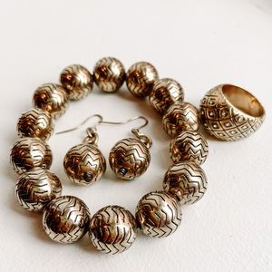 • premier designs golden set •